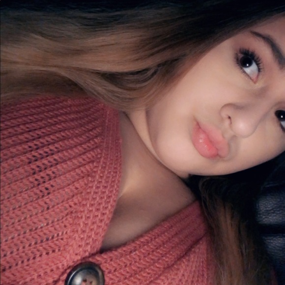 Meet your Posher, Katie - Picture 1 of 1